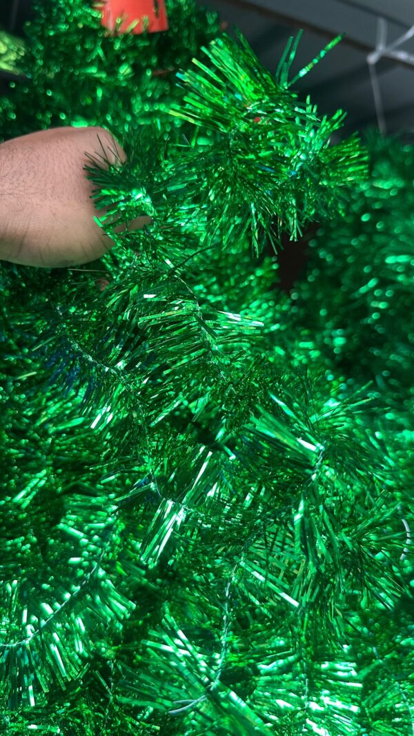 ✨ 2 Meter Green Christmas Garland – Premium Shine
