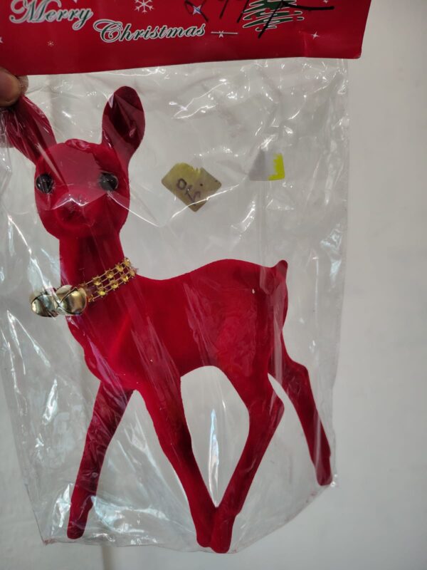 Red Velvet Reindeer Christmas Decor – 150g