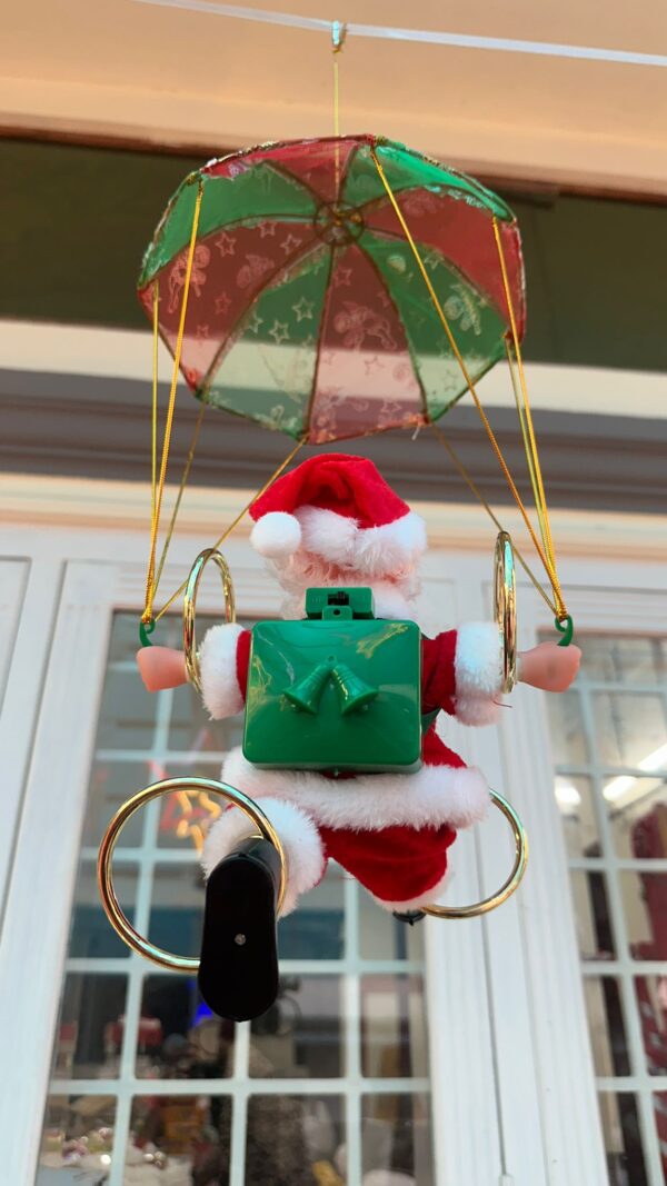 4018a641-62ef-4c33-a972-1aff38e7d420 Parachute Santa Decoration