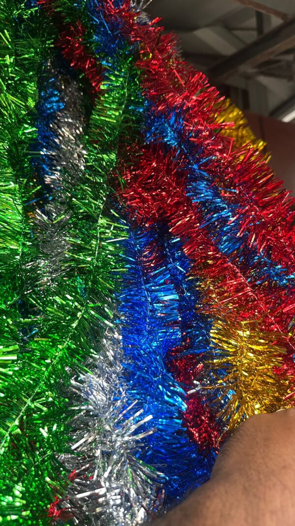 ✨ 2 Meter Christmas Garland – ₹18