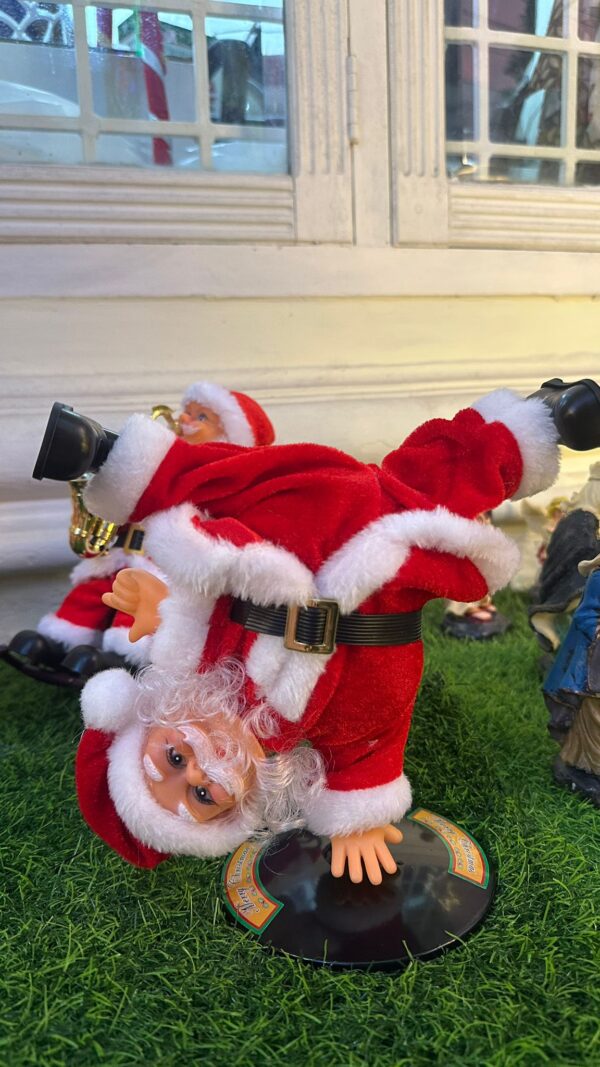 Animated dancing Santa