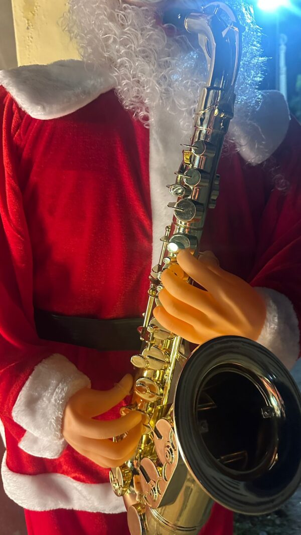 6944f499-513f-4b66-9a05-5306ca89c1e6 6-Feet Musical Saxophone Santa