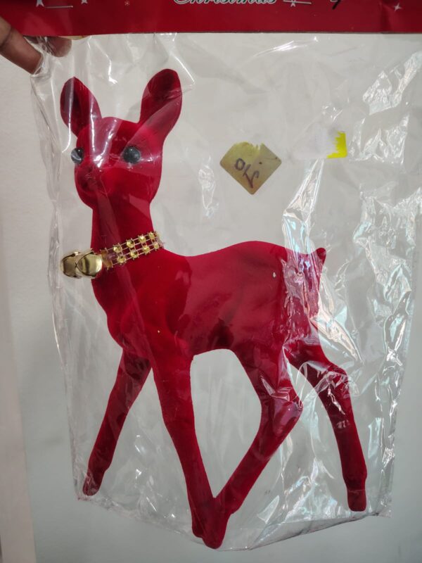Red Velvet Reindeer Christmas Decor – 150g