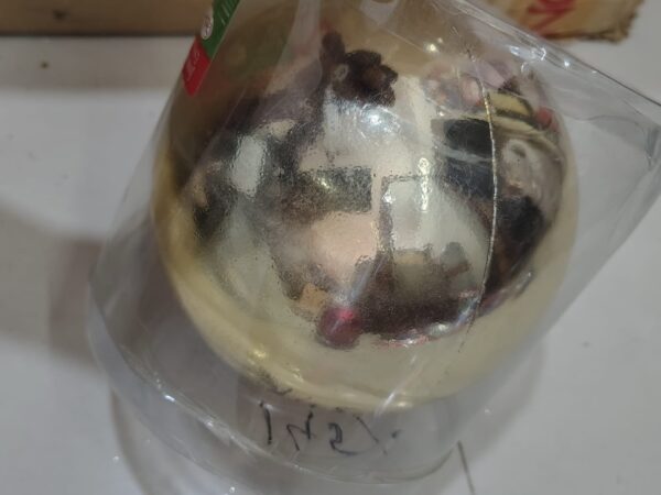 Large Christmas Hanging Ball Ornament – Single Piece (Red/Gold)