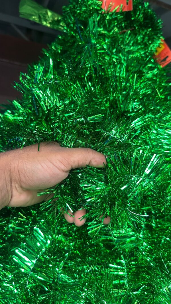 ✨ 2 Meter Green Christmas Garland – Premium Shine