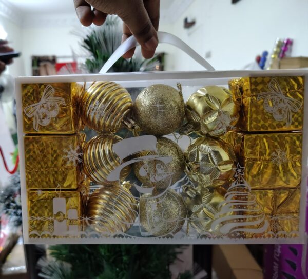 Golden Christmas Tree Decoration Gift Box – 150g