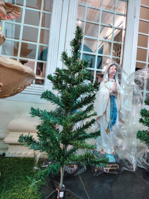 Premium Christmas Tree – 2ft