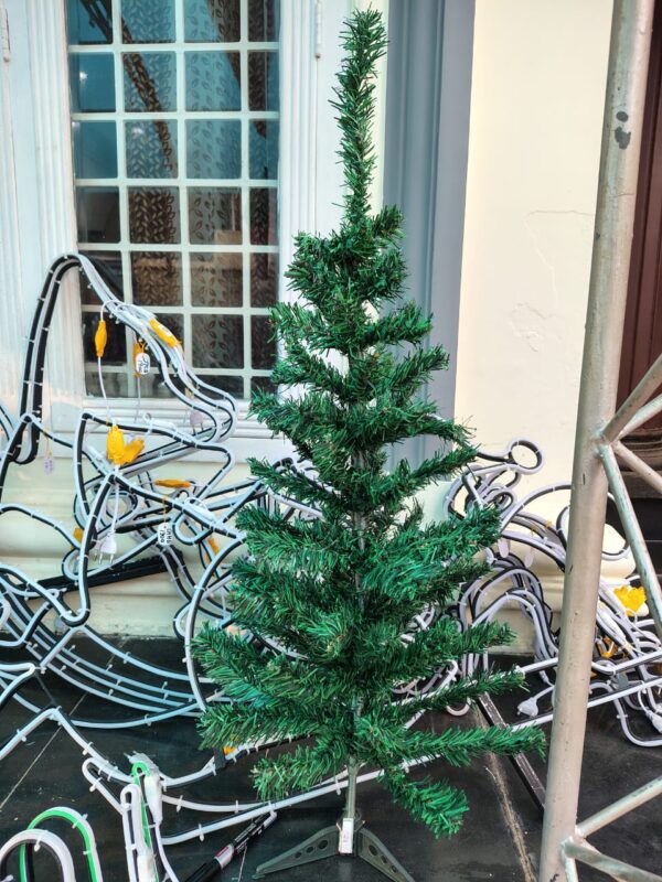 Premium Christmas Tree – 3 ft