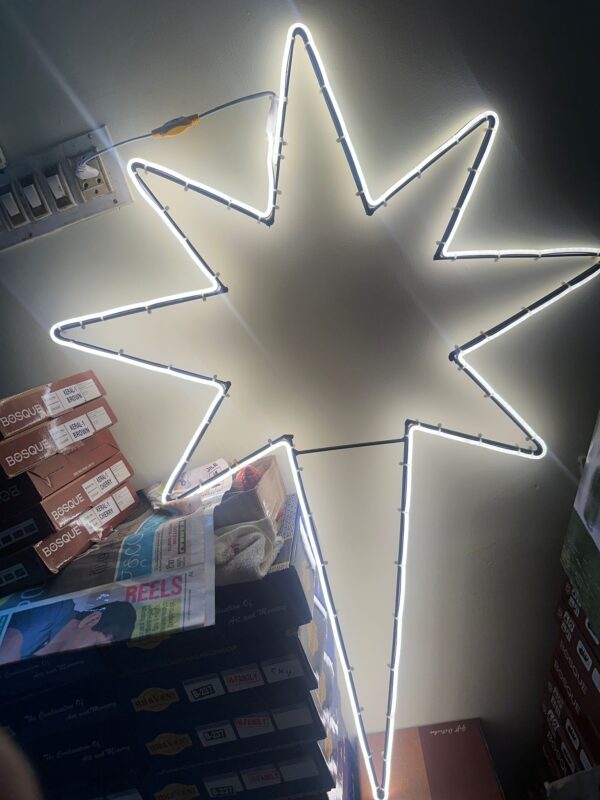 WhatsApp Image 2025-11-13 at 23.24.40_029b2b37 LED Star Hanging Light – 42 x 29 inches