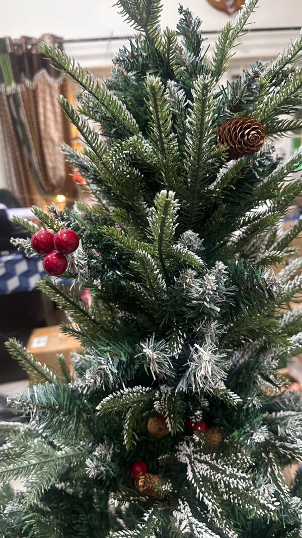 🎄 Premium Snow-Frosted Christmas Tree with Pinecones & Berries – 150 CM (5 Feet)
