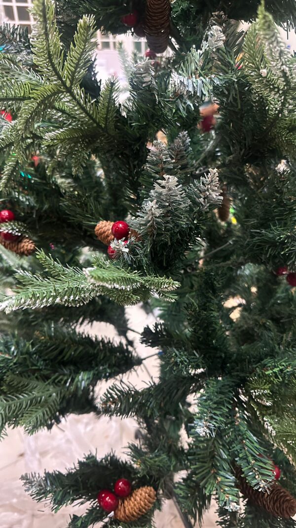 🎄 Premium Snow-Frosted Christmas Tree with Pinecones & Berries – 150 CM (5 Feet)