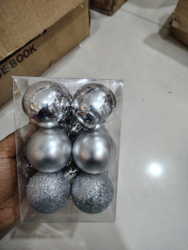 Christmas Tree Hanging Balls – Set of 6 (Multi-Finish)