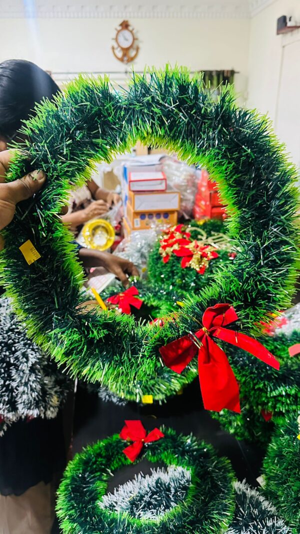 Christmas Green Wreath – 13 Inch