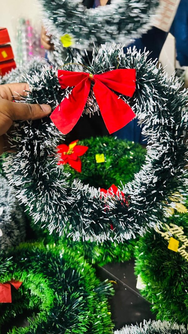 Snow-Tipped Christmas Wreat