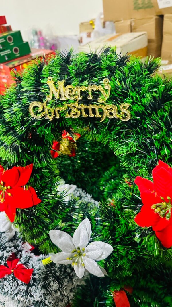 Deluxe Christmas Wreath – 20 Inch