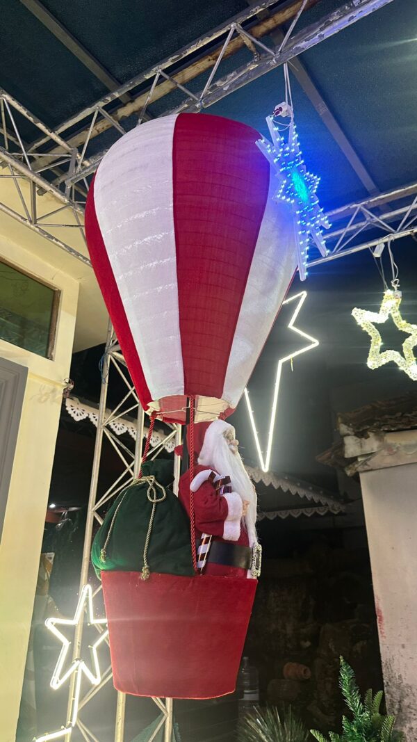 5-Feet Santa Hot Air Balloon Display