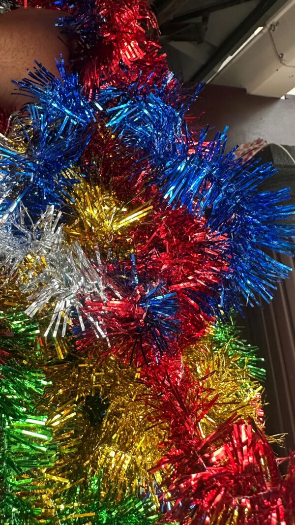 ✨ 2 Meter Christmas Garland – ₹18