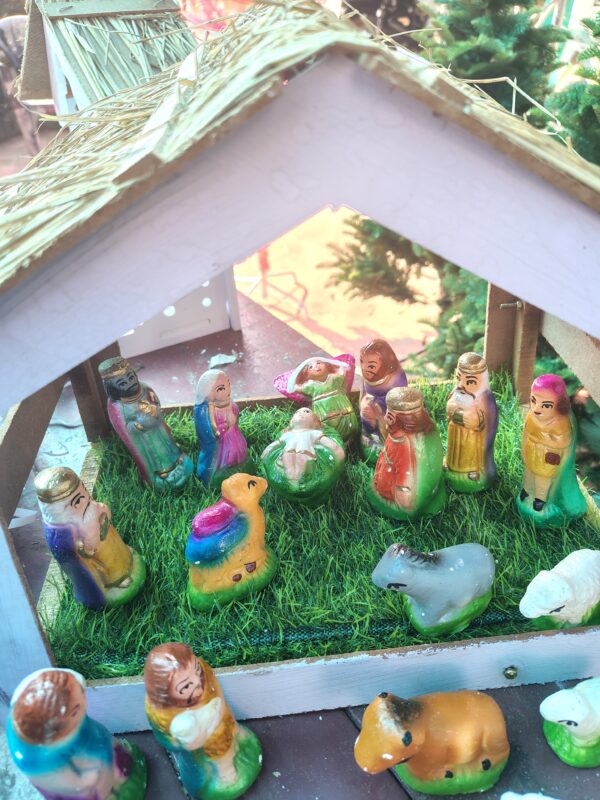 ✨ 18-Piece Pop Nativity Crib Combo Set –  ✨