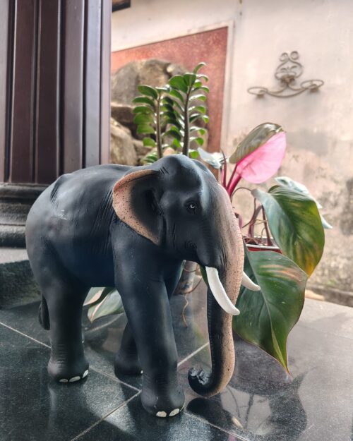 🐘 Fiber Elephant Statue –