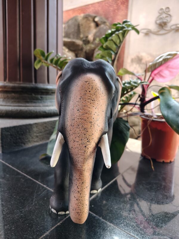 🐘 Fiber Elephant Statue –