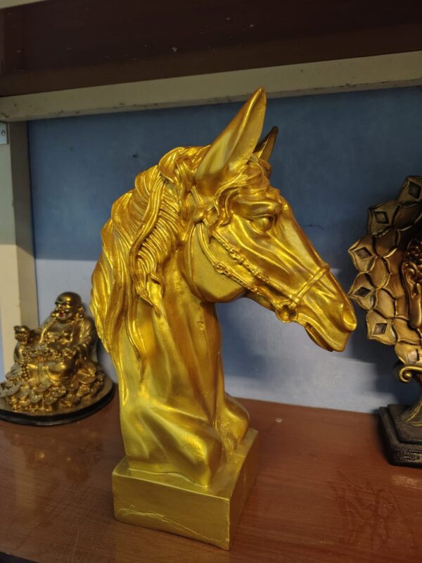 Horse Head Showpiece – Royal Finish