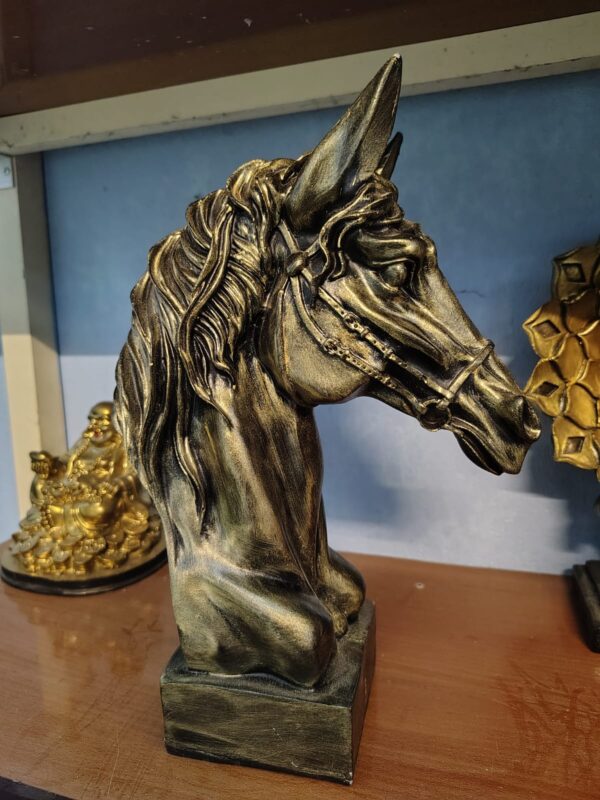 Horse Head Showpiece – Royal Finish