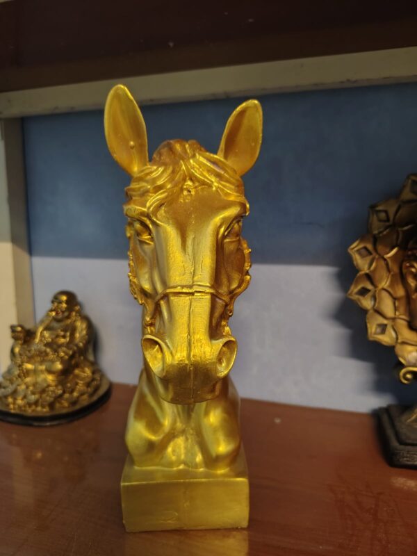 Horse Head Showpiece – Royal Finish