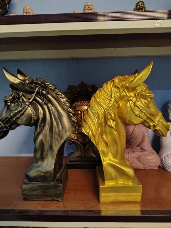 Horse Head Showpiece – Royal Finish