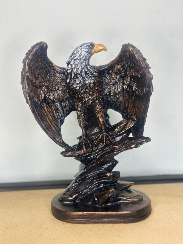 Eagle Statue – Premium Handcrafted Showpiece