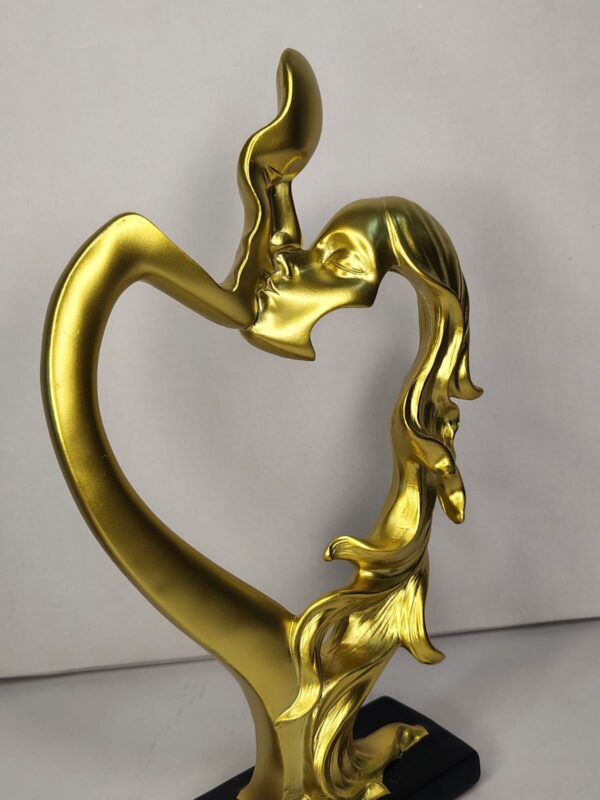WhatsApp Image 2026-03-04 at 1.03.27 PM (1) Romantic Couple Heart Sculpture Gold – Modern Love Art Showpiece