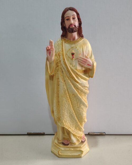 sacred heart of jesus statue