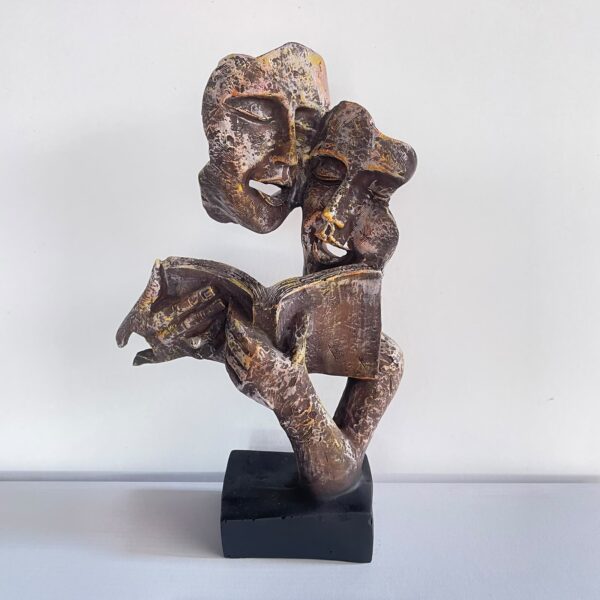 Abstract Couple Reading Sculpture – Artistic Tabletop Decor
