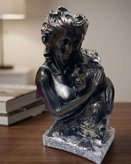 Romantic Embrace Couple Sculpture – Modern Black & Silver Love Statue Decorative Showpiece N 17 | 8.5 Inch