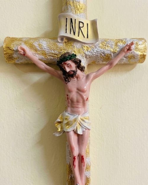 Cross with Jesus Christ – Traditional Christian Wall Cross | 17 Inch