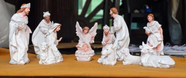 wc22 Nativity Christmas Crib Set – Complete Baby Jesus Manger Scene with Holy Family, Shepherds, Wise Men & Animals B 1| 10 Inch